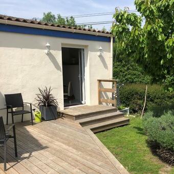 Maison Marin, Charming Village Cottage With Pool