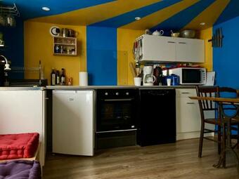 Halte G�te. Insolite Et Confortable.