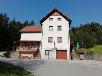 Bed & Breakfast Tourist Farm ?erovc