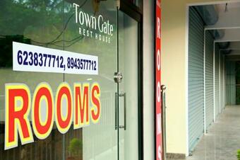 Hotel Town Gate Rest House