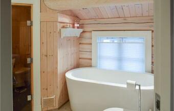 Stunning Home In Aurdal With Jacuzzi, Sauna And 4 Bedrooms