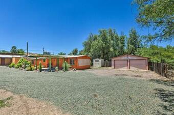 Adobe-style Tumacacori Home With Trail Access!