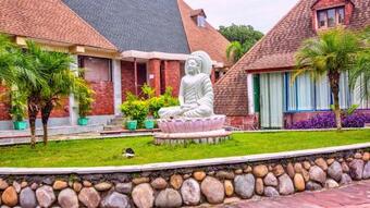 Hotel Shrigo Pyramid Home Divine - A Wellness Resort