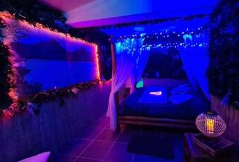 Bed & Breakfast Luxury Spa Concept