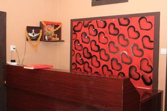 Oyo 90367 Destiny Hotel