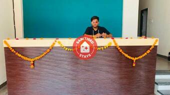 Oyo 90816 Hotel Area 42