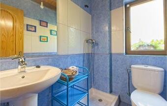 Amazing Home In Tielve With Wifi And 3 Bedrooms