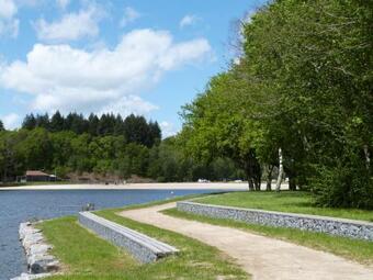 Lumineuse Maison Neuve, Cosy,67m�, 2 Chambres/6 Couchages 1km Lac, 200m Du Bourg. Vue Paisible, Sur La Nature