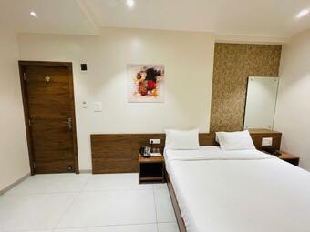 Hotel Yogiraj Exclusive Lodge