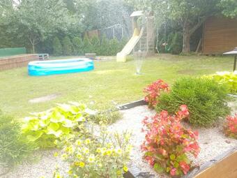 Bia?y Domek Pomiech�wek