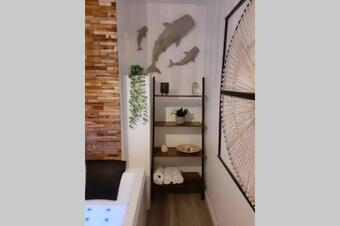 Love Room Out Of Time *jacuzzi*