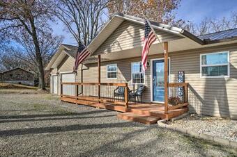 Table Rock Lake Home - Fire Pit And Lake Views!