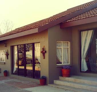 Hostal Marjaniek Guest House & Game Lodge