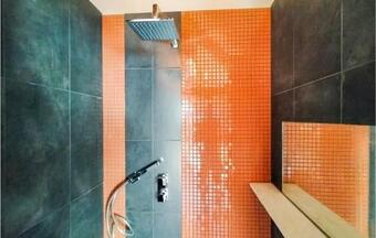 Nice Home In Knesselare With 6 Bedrooms