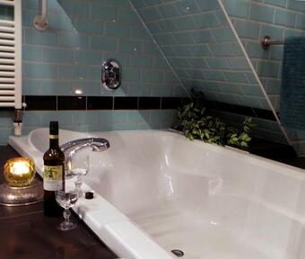 Apartamento De Kapiteinshut Aan Rivier, Scheepsornamenten, Xl Ligbad En Sauna