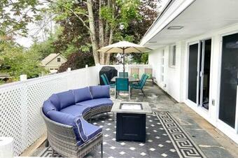 Laconia Hideaway Less Than 2 Miles To Lake Winnipesaukee!