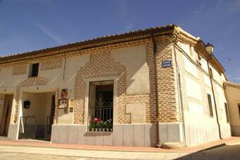 Apartamento Estudio La Tienda De Adanero