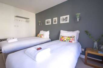 Hostal Dog And Whistle