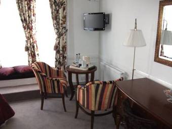 Salisbury Arms Hotel