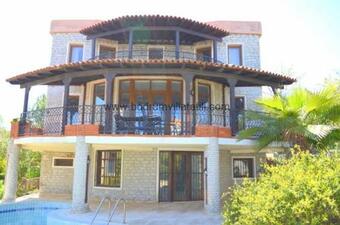 Villa Kum Mahalles? Den?z Manzarali Ev