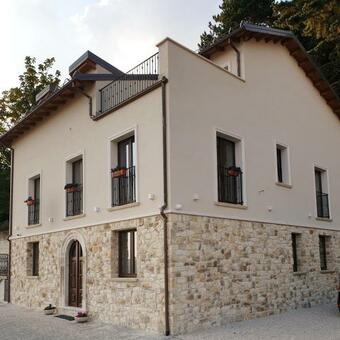 Hostal Destasu' Bed And Wellness