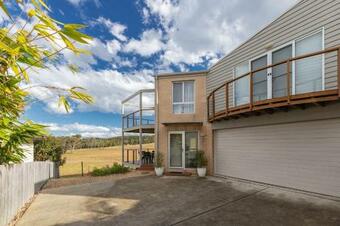 The Gem 39b Emerald Drive