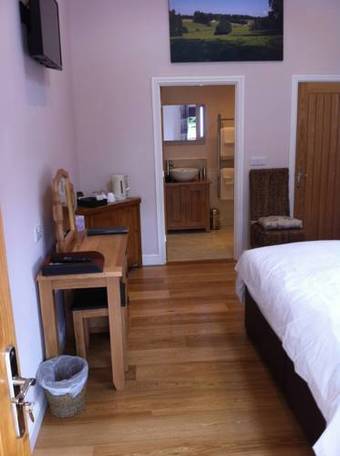 Bed & Breakfast The Cholmeley Arms