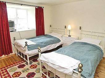 Hume Orchard Steading