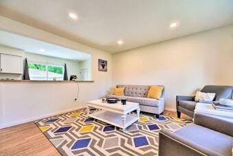 Cozy Center Line Home With Fenced Yard And Office