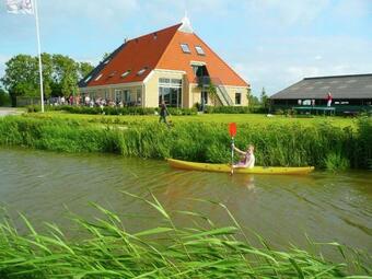 Agroturismo Beautiful Farmhouse With Jetty In Lollum On Dutch Coast