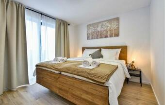 Amazing Home In Klostar Ivanic With Outdoor Swimming Pool And 3 Bedrooms