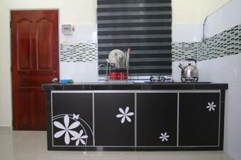 Homestay Hj Esmon 3 Uthm Parit Raja