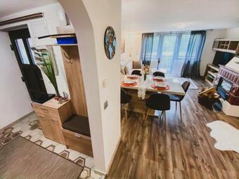 Pocitniska Hisa Pri Jezeru