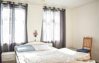 Nice Home In Brekke With Wifi And 5 Bedrooms