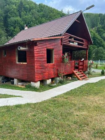 Casuta Butoi Din Lemn