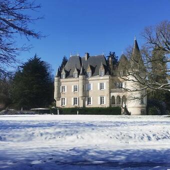 Hostal Ch�teau De Launay Guen