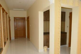 Hotel Usman Lodges Ajk