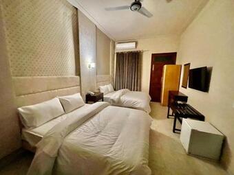 Shelton Hotel Mardan