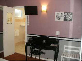 Hotel H�tel Du Tricastin