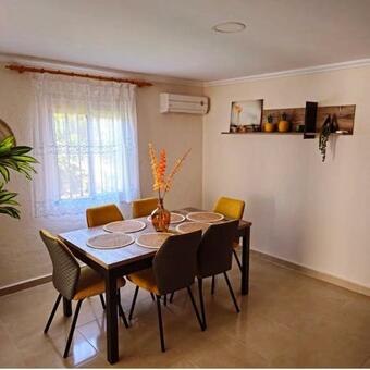 Chalet Con Piscina, Barbacoa Y Jacuzzi En Valencia