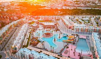 Hotel On City Resort