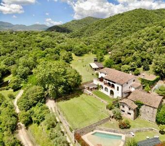 Villa Huge Charming Manor House. Waterfall & Volcanoes