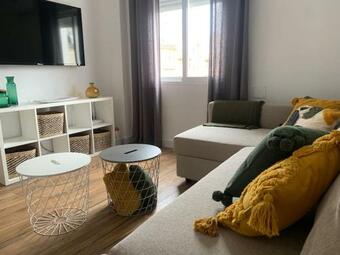 Apartamento Rincón Santa Eulalia. Parking Y Desayuno Incluido.