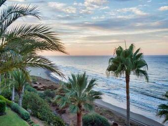 Apartamento Beachfront Penthouse Marbella, Rio Real Playa
