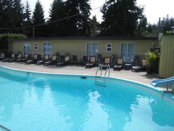 Hotel Riverside Resort