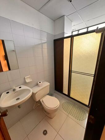 Hotel A Bajo Costo 211