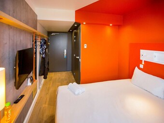 Hotel Ibis Budget Beauvais Aeroport