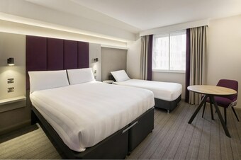 Hotel Premier Inn Llantrisant
