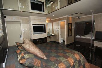 Hotel Motel Capri & Suites