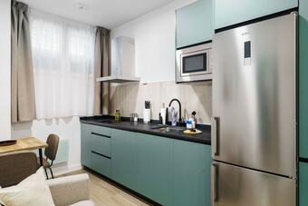 Aparthotel Limehome Madrid Calle De Matilde Diez
